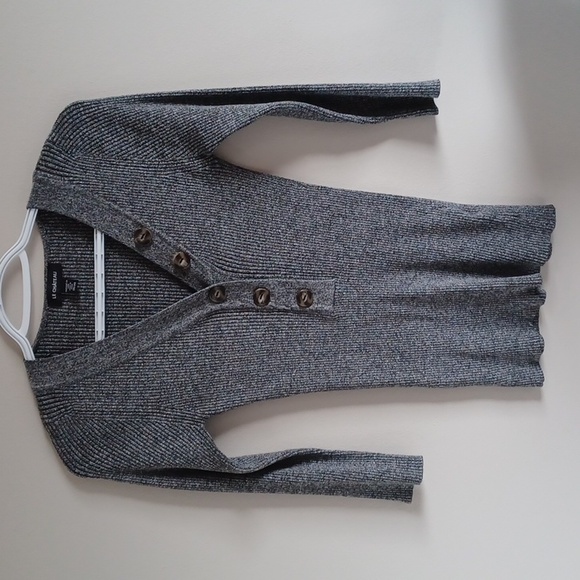 Le chateau 3/4 sleeve top - Picture 1 of 3